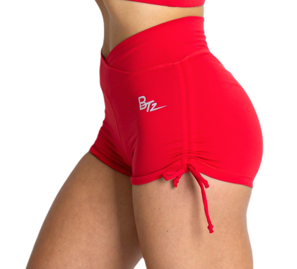 coupe_short_rouge_or_thcRd-min-1024x927
